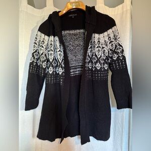 Cozy Black and White Patterned Cardigan